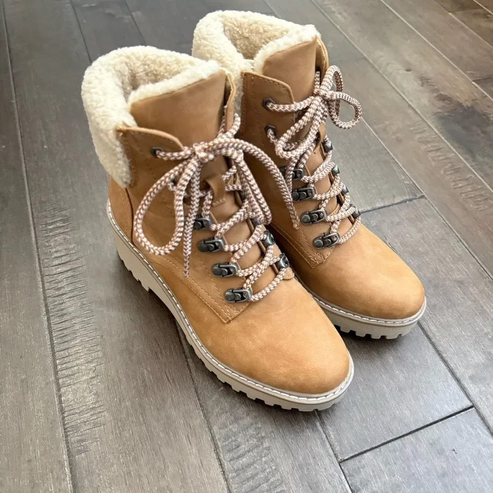 NEW Dolce Vita Russit Ankle Boots Hiking Winter Sherpa Camel 7 DV Women’s